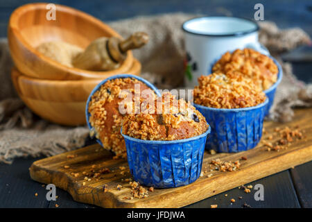 Muffin con ribes nero. Foto Stock