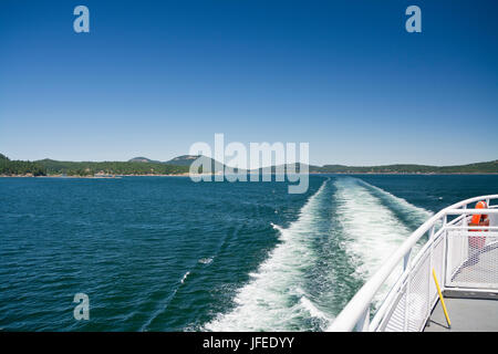 Risveglio da un BC Ferry che viaggiano attraverso lo Stretto di Georgia e le isole del golfo. Foto Stock