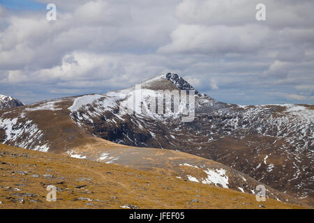 Sgurr Mor montagna in Fannaichs Highlands scozzesi, Scozia Foto Stock