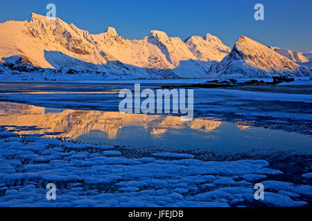 Norvegia, provincia nord del paese, spiaggia vicino Yttersand Foto Stock