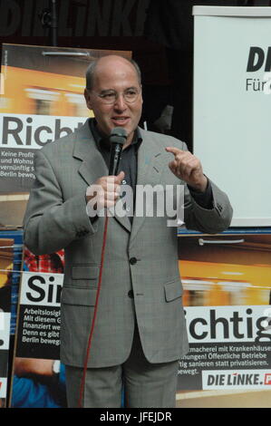 Gregor Gysi Florian, uomo politico tedesco parla al summer festival in Berlin Spandau il 9 settembre 2006, Germania Foto Stock