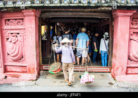 Ponte giapponese, Hoi An, Vietnam Foto Stock