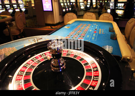 Ruota della Roulette nel casinò Foto Stock