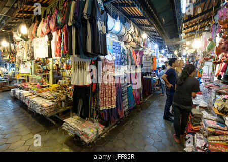 Il mercato notturno in Siem Reap, Cambogia, Asia Foto Stock