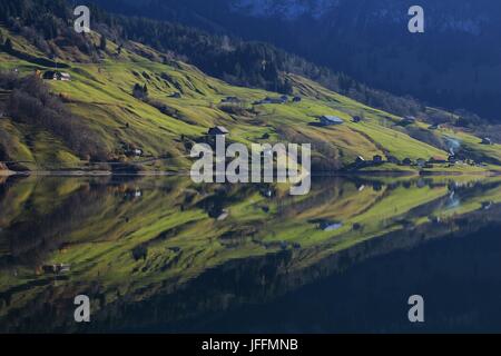 La riflessione nel lago Wagital Foto Stock