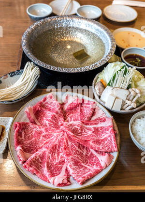 Carne di manzo Wagyu Shabu hot pot impostato Foto Stock