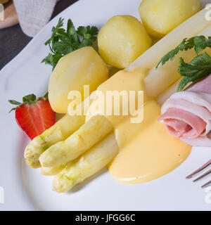 Deliziosi gli asparagi Foto Stock