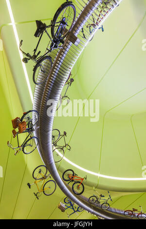 La Scozia, Glasgow, Riverside Museum, Esposizione di biciclette Vintage Foto Stock