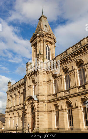 Inghilterra, nello Yorkshire, Bradford, Saltaire, Victoria Hall Foto Stock