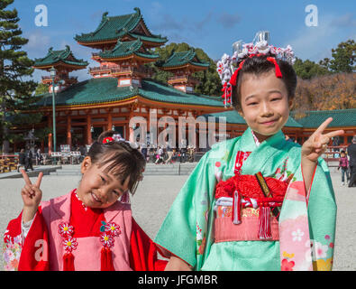 Giappone, Kansai, Kyoto City, heian Jingu, patrimonio mondiale dell UNESCO, Shichi-Go-festival di San Foto Stock