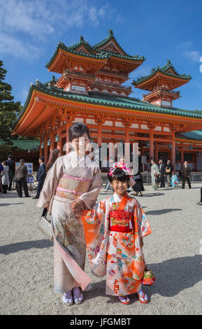 Giappone, Kansai, Kyoto City, heian Jingu, patrimonio mondiale dell UNESCO, Shichi-Go-festival di San Foto Stock