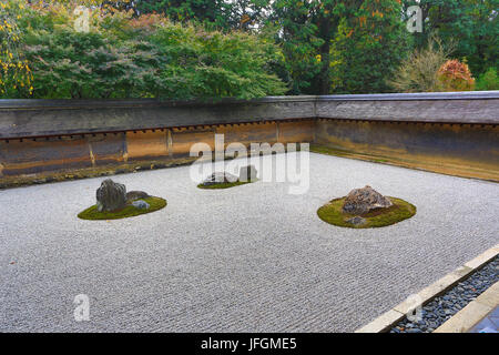 Giappone, Kyoto City, Ryoan-ji, il giardino di roccia Foto Stock