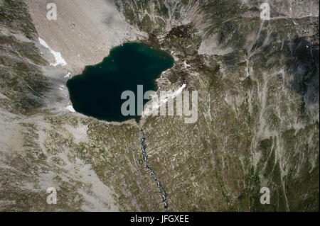 Lago di montagna vicino Siedelhorn nel Goms, antenna scatti, Vallese, Svizzera Foto Stock