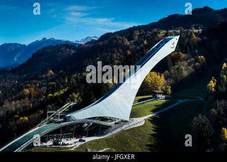 Salto con gli sci ski jump Garmisch-Partenkirchen, autunno, antenna scatti, Werdenfels, altipiani, bavaresi, Germania Foto Stock