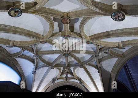 Chiesa di San Vicente, dentro la Città Vecchia, Donostia-San Sebastián, Gipuzkoa, le Province Basche, Spagna Foto Stock