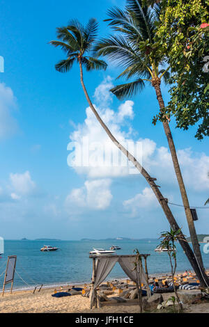 Bar in spiaggia, Spiaggia Bo Phut, isola di Ko Samui, Thailandia, Asia Foto Stock