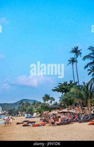 Bar in spiaggia, Spiaggia Bo Phut, isola di Ko Samui, Thailandia, Asia Foto Stock