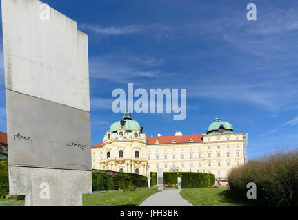 Seminario di Klosterneuburg: Vista del sud con appartamenti imperiali, le cupole sono incoronati con la corona del Sacro Romano Impero (sulla sinistra) e l'arciduca cappello d'Austria (sulla destra), Bassa Austria, Bosco Viennese, Klosterneuburg Foto Stock