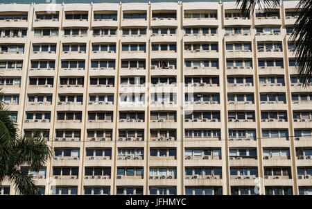 Hong Kong - 30 dic 2014. Un appartamento a Hong Kong. Hong Kong si colloca come il quarto mondo più densamente popolato stato sovrano o territorio. Foto Stock