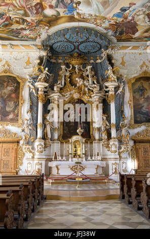 L'Europa, in Germania, in Baviera, Ingolstadt, Asam Chiesa, Maria De Victoria oratorio del Sodalizio di Nostra Signora, costruisce nel 1736, soffitto affrescato di Cosmas Damian Asam, barocco, vista dell'altare, arredamento in stile rococò Foto Stock