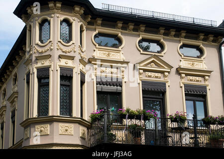 L'Europa, in Germania, in Baviera, Rosenheim, bella baia di vecchia finestra con vetro crown windows, Foto Stock