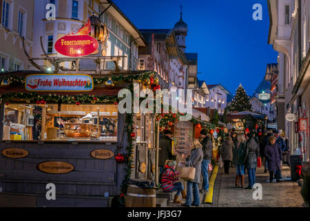 Fiera di natale a Bad Tölz, bavaresi, Germania Foto Stock