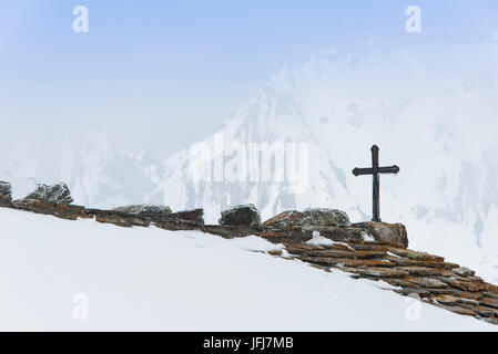 La Svizzera, Vallese, Orsières, Großer Sankt Bernhard/ Colle del Gran San Bernardo / Col du Grand San Bernardo, Alpi Vallesi, altezza 2.469 m, ospizio del Gran San Bernardo, ospizio dei canonici di Austin, Canonici Regulares Congregationis Sancti Bernardi, Foto Stock