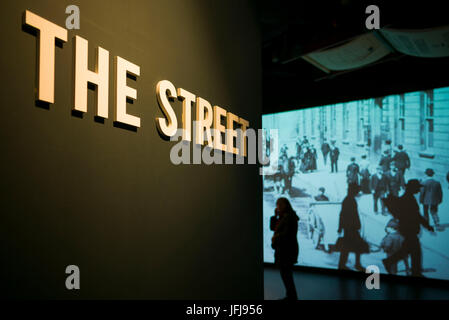 Regno Unito e Irlanda del Nord, Belfast, Belfast Docklands, Titanic Belfast Museum, interno Foto Stock