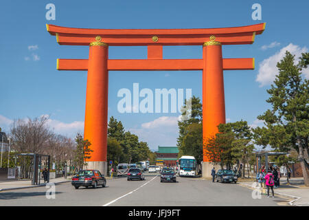 Giappone, Kyoto City, Heian-Jingu, Torii Gate Foto Stock