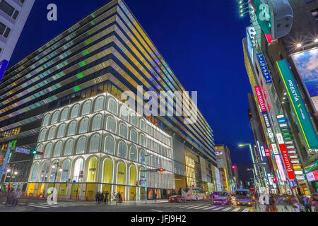 Giappone Tokyo City, area di Ginza, Chuo Avenue Foto Stock