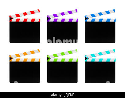 Pellicola colorata clapperboards isolati su sfondo bianco Foto Stock