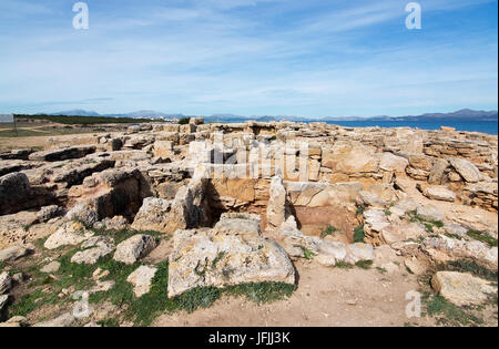 Figlio necropoli reale con resti dal VII secolo a.c. a Maiorca, isole Baleari, Spagna. Foto Stock