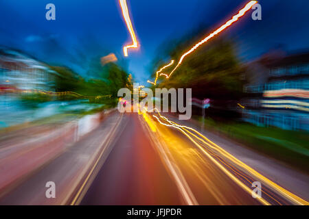 Abstract di notte le luci della città Foto Stock