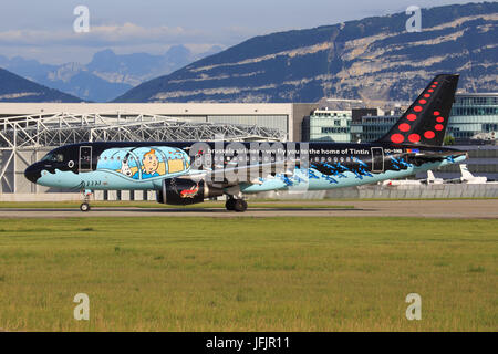 Genf/Svizzera del 20 giugno 2017: A320 da Brussel a Genf Aeroporto. Foto Stock