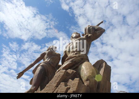 Le Monument de la Renaissance Africaine, il rinascimento africano monumento, a Dakar in Senegal Foto Stock