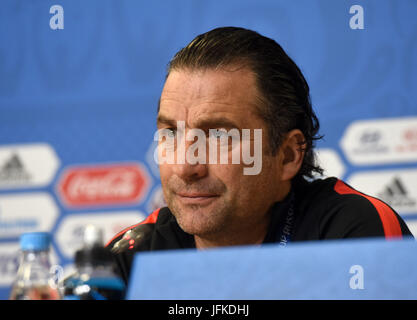 San Pietroburgo, Russia. 1 Luglio, 2017. 1 luglio 2017 - Saint Petersburg, Russia - Cile del coach Juan Antonio Pizzi, fotografata durante la conferenza stampa del Cile per la Confederations Cup a San Pietroburgo, Russia, 1 luglio 2017. Il Cile volti in Germania la Confed Cup finale il 2 luglio 2017. Credito: Andrey Pronin/ZUMA filo/Alamy Live News Foto Stock