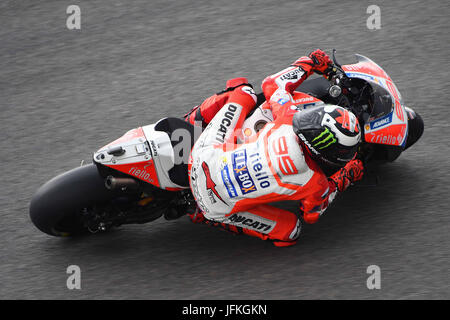 Hohenstein-ernstthal, Germania. 01 Luglio, 2017. Lorenzo della Spagna e il Team Ducati arrotonda la curvatura durante durante il MotoGp di Germania - Qualifiche sul circuito del Sachsenring circuito su luglio 1, 2017 in Hohenstein-ernstthal, Germania. Credito: marco iorio/Alamy Live News Foto Stock