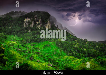 Montagna in Madagascar durante la tempesta Foto Stock