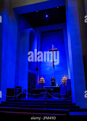 Montreal, Canada - 28 Maggio 2017: all'interno di San Giuseppe oratorio sul Mont Royal con vista della camera blu nella regione di Québec city Foto Stock