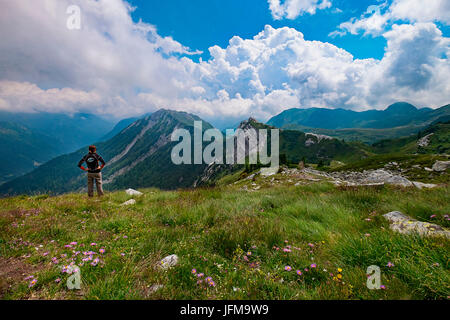 Gaver, Parco Adamello, Lombardia, Italia vista superiore della Corna bianca e Gaver piatta Foto Stock