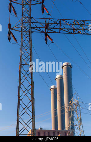 Stati Uniti d'America, Rhode Island, la provvidenza, power plant fumaioli alba Foto Stock