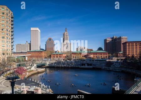 Stati Uniti d'America, Rhode Island, la provvidenza, città skylline da Waterplace Park Foto Stock