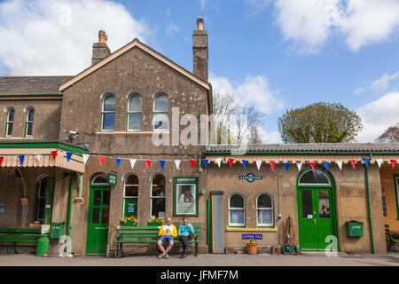 Inghilterra, Hampshire, Alresford Heritage Stazione ferroviaria Platform Foto Stock