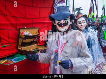 I partecipanti al Carnevale di Basilea in Basel , Switzerland Foto Stock