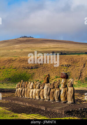 Moais in Ahu Tongariki, Parco Nazionale di Rapa Nui, Isola di Pasqua, Cile Foto Stock