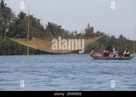 Vietnamita di lavoro dei pescatori Foto Stock