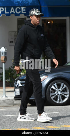 Ellen Pompeo prende la sua figlia e suo marito per il gelato alla crema con: Chris Ivery dove: Los Angeles, California, Stati Uniti quando: 31 maggio 2017 Credit: WENN.com Foto Stock