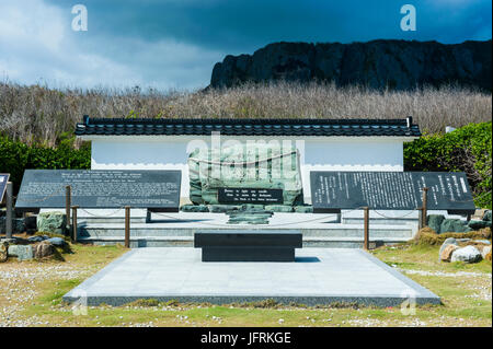 Worldwar II memorial presso il Banzai scogliere in Saipan, Marianne settentrionali, Pacifico centrale Foto Stock