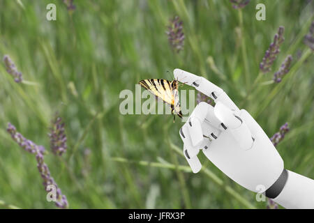 Mano di robot con una farfalla su di esso il dito Foto Stock