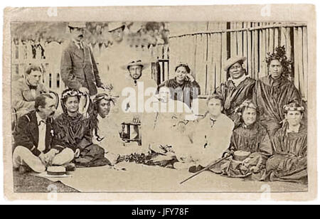 Il Duca di Edimburgo con il tahitiano royal ladies 28restaurato29 Foto Stock